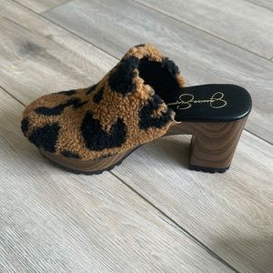Jessica Simpson Platform Heel Clogs
